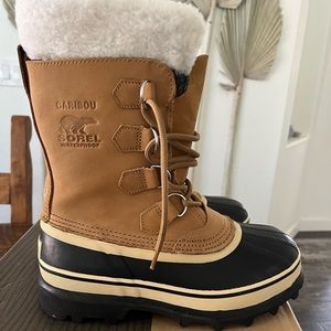 NEW Women’s Size 7 Sorel Caribou Winter Boots